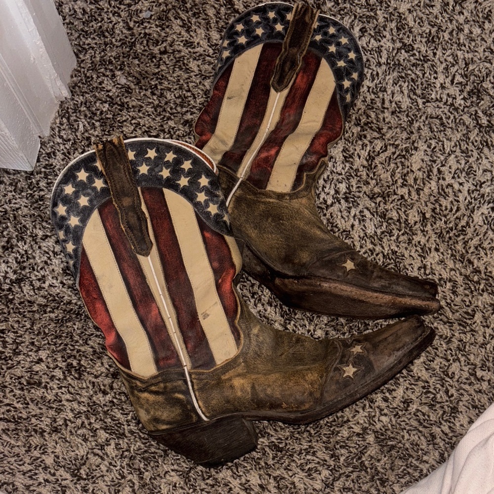 Dan post size 6 American Flag boots